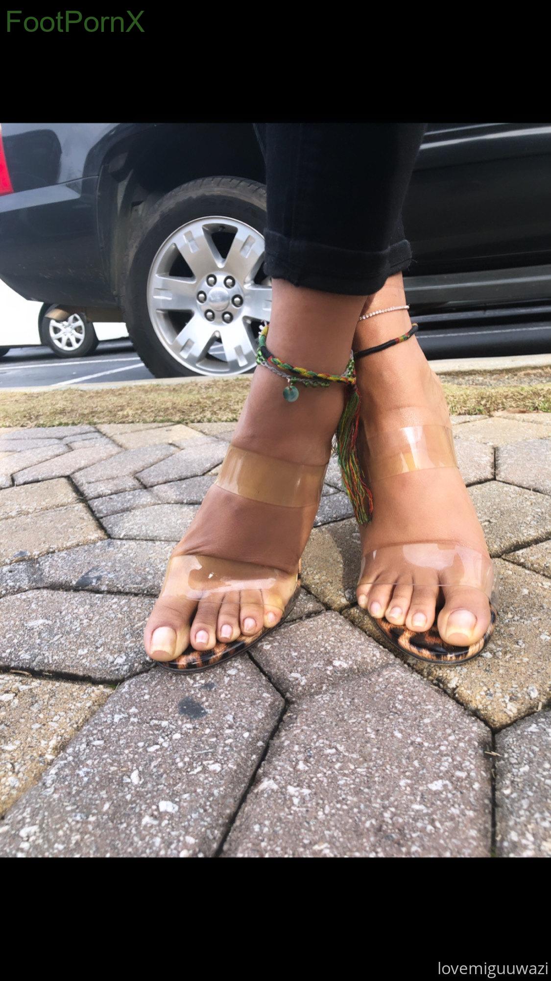 lovemiguuwazi feet photo 20